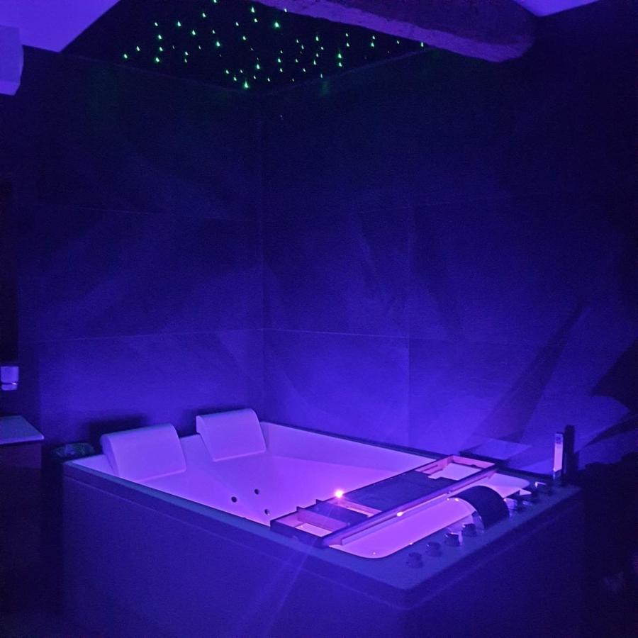 La Loveroom Bdsm Grassoise "La Chambre Des Desirs" Grasse Exterior foto